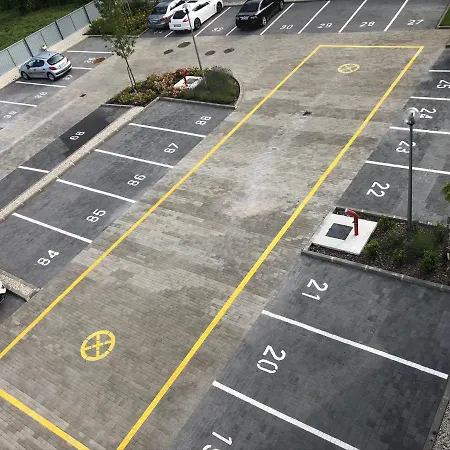 شقة Lela Lakeside A Vizek Szerelmeseinek