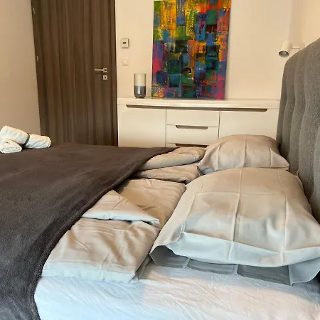 Lela Lakeside A Vizek Szerelmeseinek アパート バラトンレッレ