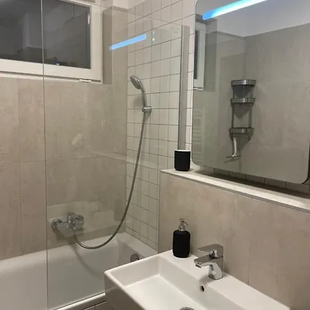 アパート Lela Lakeside A Vizek Szerelmeseinek バラトンレッレ