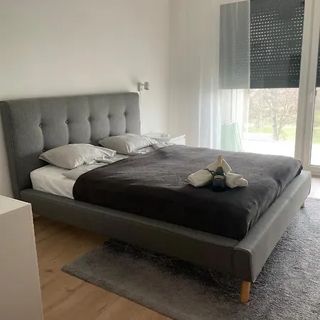 Lela Lakeside A Vizek Szerelmeseinek アパート バラトンレッレ